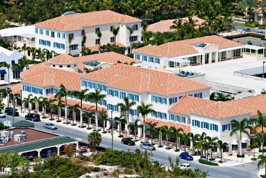 Hotel The Regent Grand Grace Bay Exterior foto